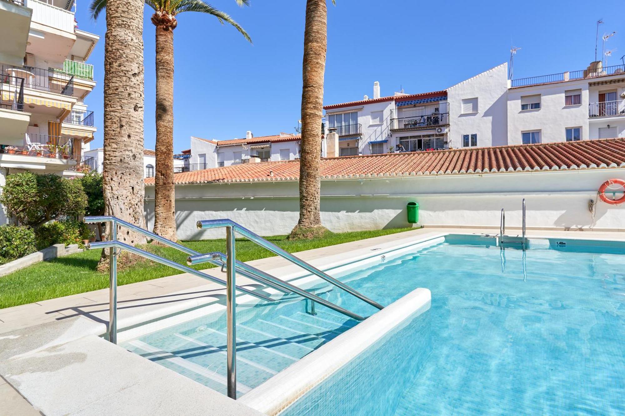 1 Bed Apartment With Sea View Nerja Dış mekan fotoğraf