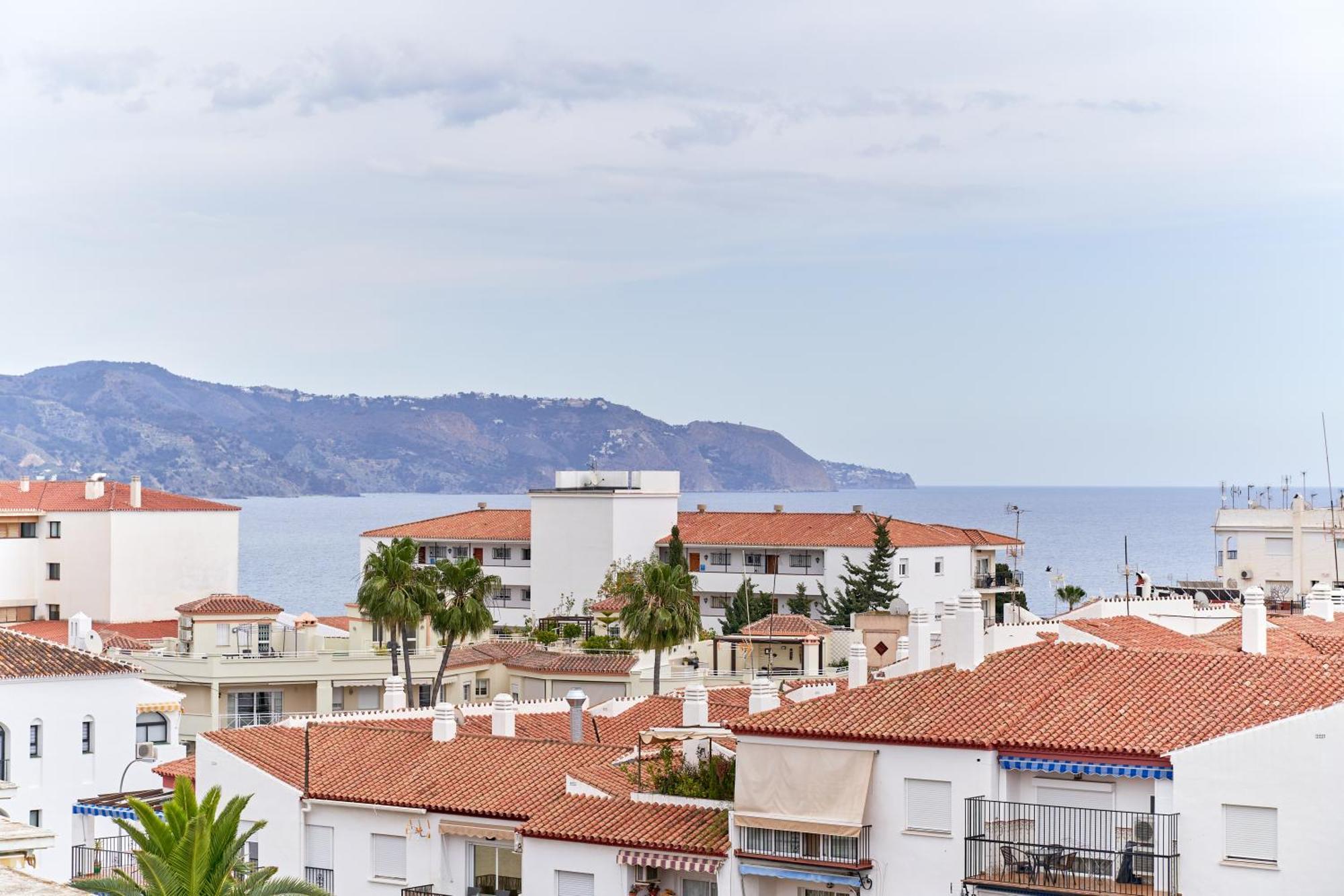 1 Bed Apartment With Sea View Nerja Dış mekan fotoğraf
