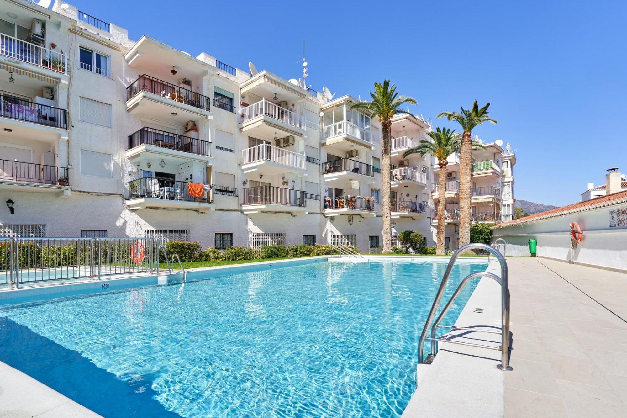 1 Bed Apartment With Sea View Nerja Dış mekan fotoğraf