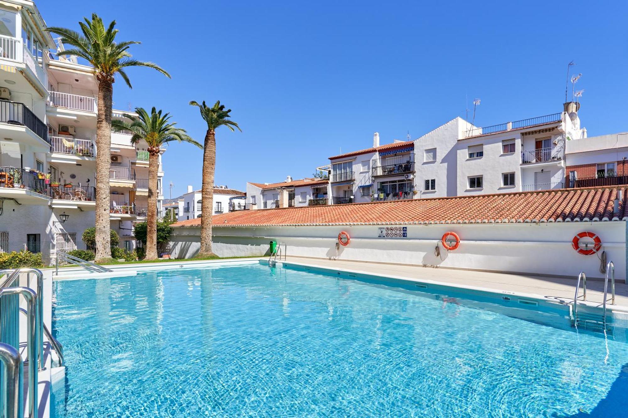 1 Bed Apartment With Sea View Nerja Dış mekan fotoğraf